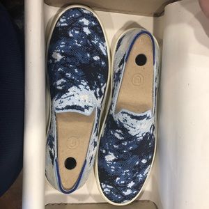 BNIB Rothy’s Shibori Sneaker 9.5